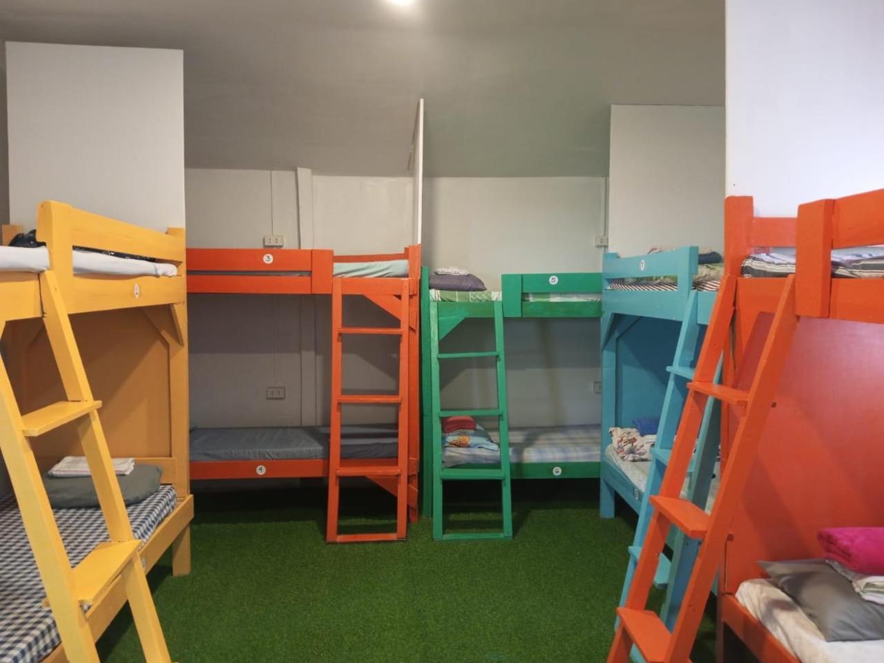 El Nido Hostel Sun Valley Екстер'єр фото