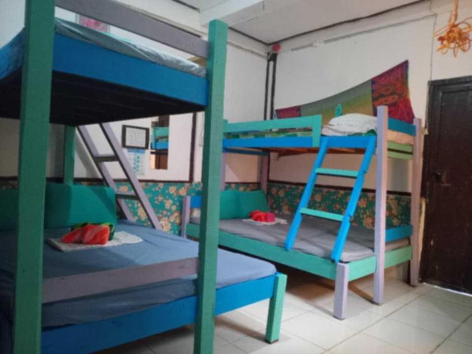 El Nido Hostel Sun Valley Екстер'єр фото